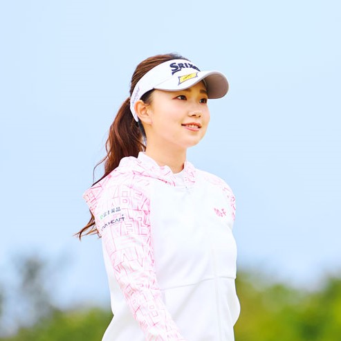 山田 彩歩